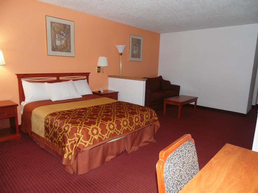 American Inn & Suites Boone Pokoj fotografie